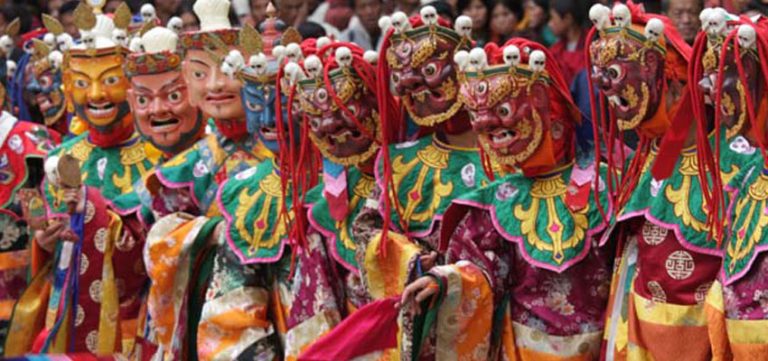 Jambay Lhakhang Festival, the scared Mewang - the fire blessing